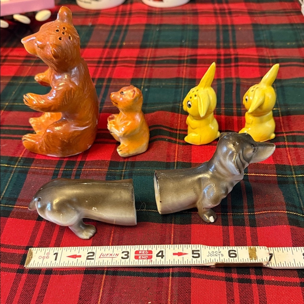 Vintage lot Salt and Pepper shakers Animal Figurines Bears,Rabbits, Weiner dog - Picture 4 of 10